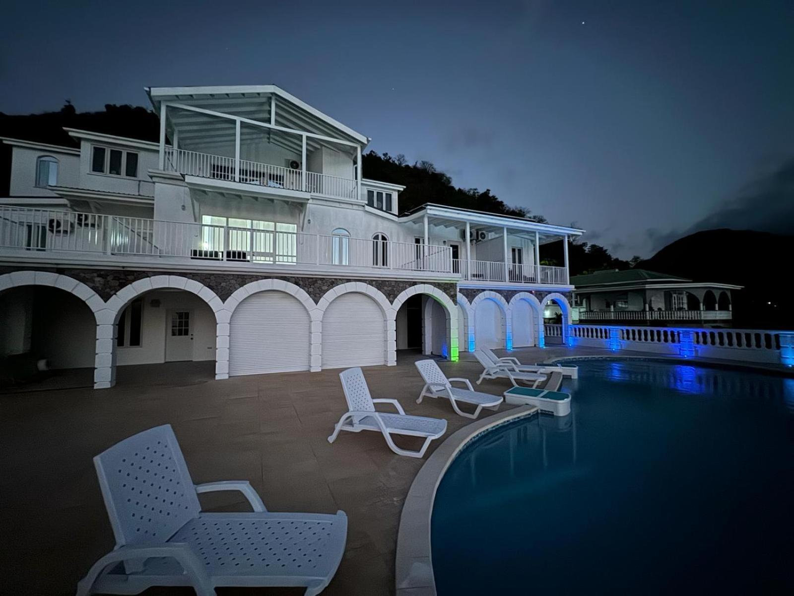 Eldorado Guesthouse & Car Rental 로조 외부 사진