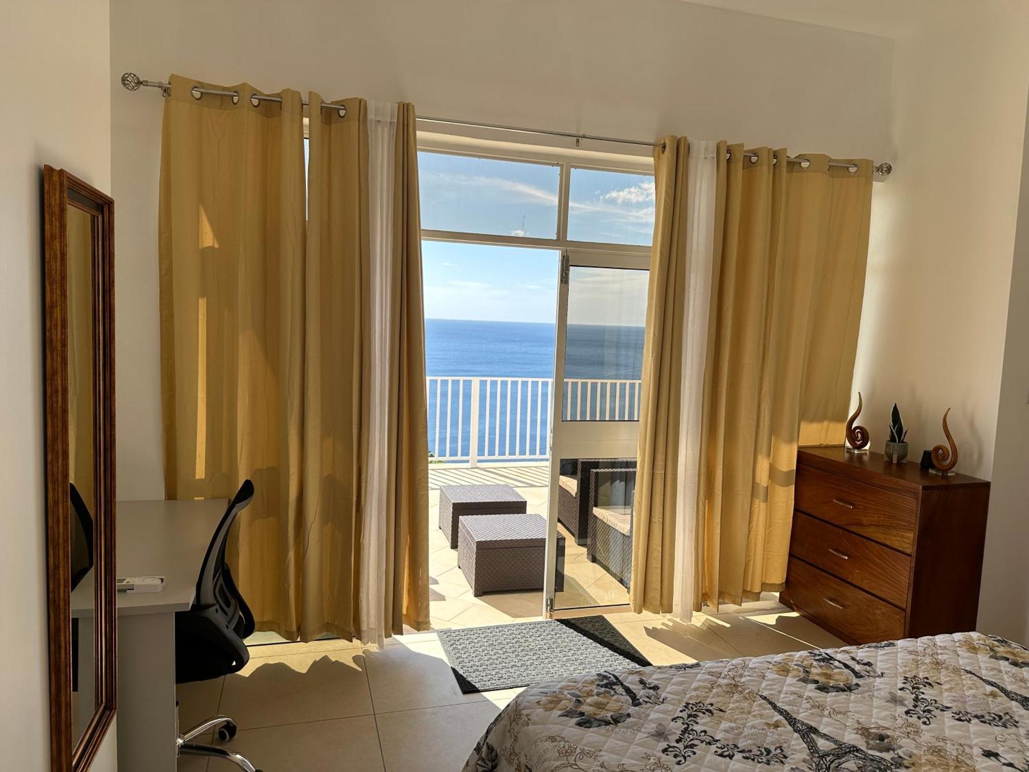 Eldorado Guesthouse & Car Rental 로조 외부 사진