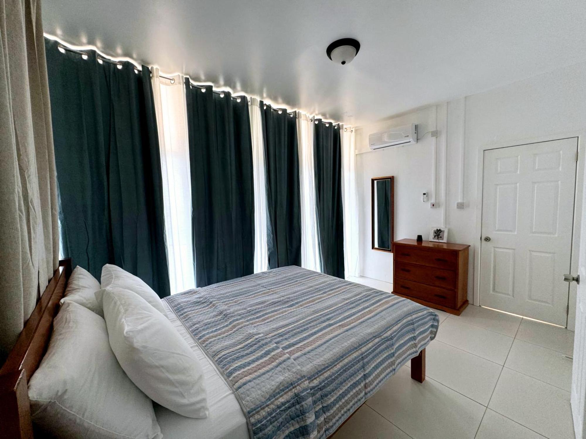 Eldorado Guesthouse & Car Rental 로조 객실 사진
